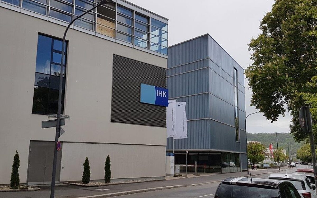 Das Gebäude der IHK Würzburg an der Mainaustraße Das Gebäude der IHK Würzburg an der Mainaustraße