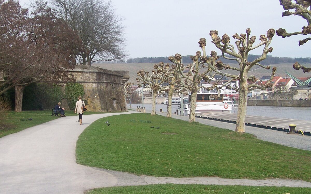 Die Leonhard-Frank-Promenade in Würzburg Die Leonhard-Frank-Promenade in Würzburg