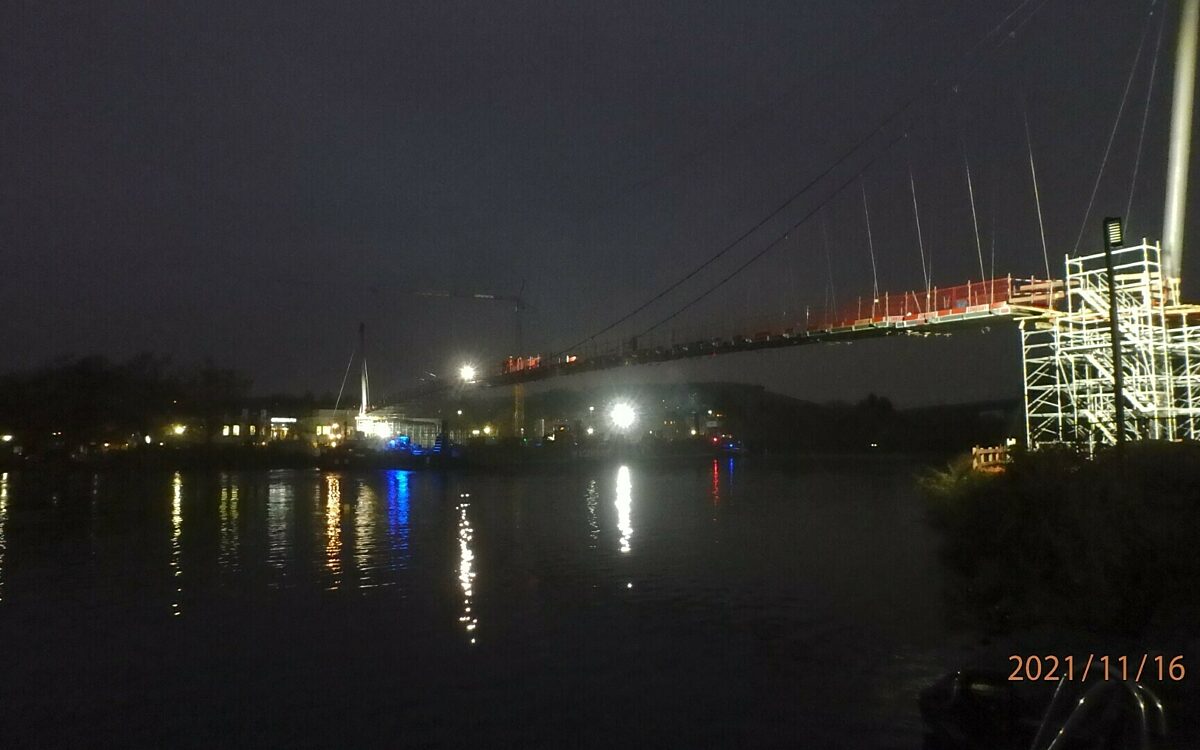 Der neue Mainsteg bei Veitshöchheim in der Nacht Der neue Mainsteg bei Veitshöchheim in der Nacht