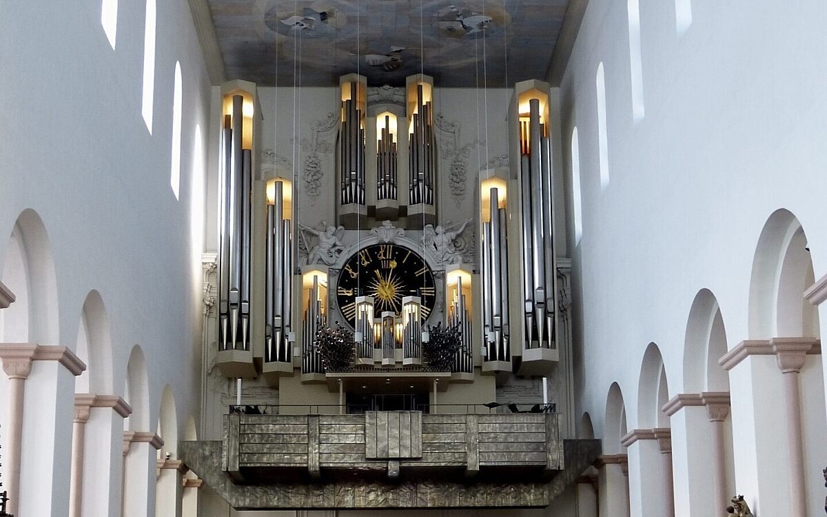 Die Orgel im Würzburger Kiliansdom Die Orgel im Würzburger Kiliansdom