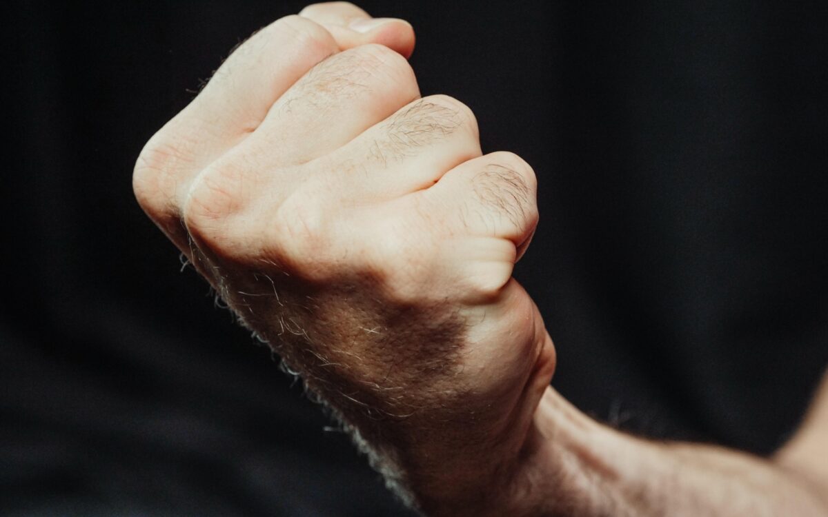 Faustschlag - Körperverletzung Faustschlag - Körperverletzung