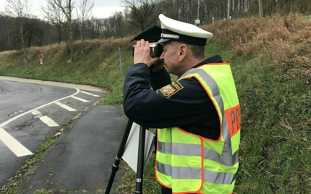 Polizei geschwindigkeitsmessung laser