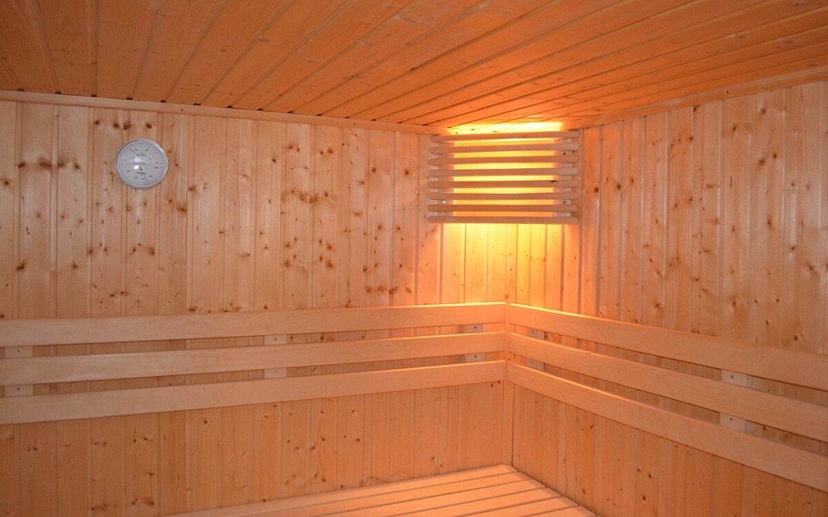 Der Blick in eine Sauna Der Blick in eine Sauna