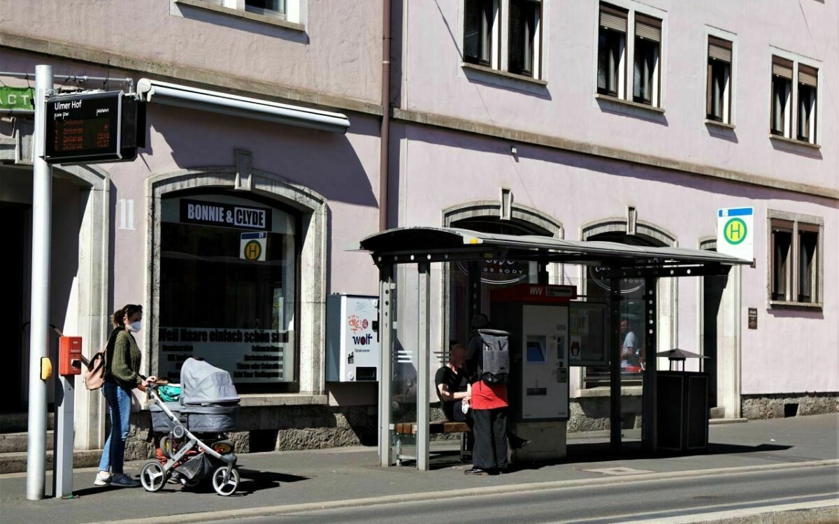 Eine Straßenbahnhaltestelle der WVV Eine Straßenbahnhaltestelle der WVV