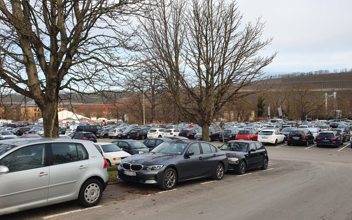 Talavera Parkplatz Autos Bild 1 Talavera Parkplatz Autos Bild 1