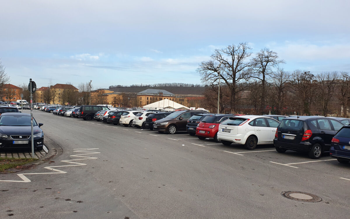 Talavera Parkplatz Autos Bild 3 Talavera Parkplatz Autos Bild 3