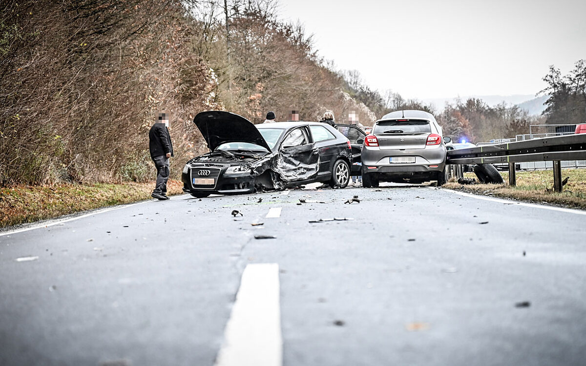 Unfall mit einem LKW bei Rothenfels Unfall mit einem LKW bei Rothenfels