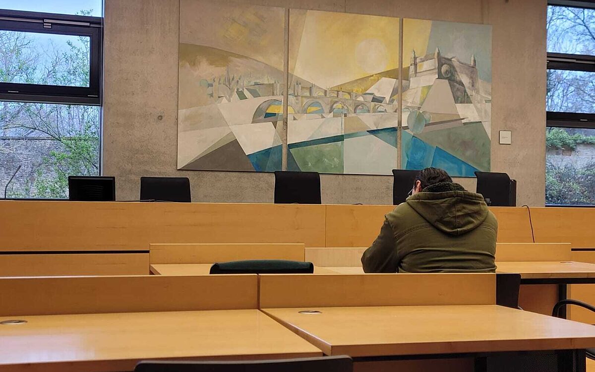 Der Angeklagte Handwerker, kurz vor der Urteilsverkündung Der Angeklagte Handwerker, kurz vor der Urteilsverkündung