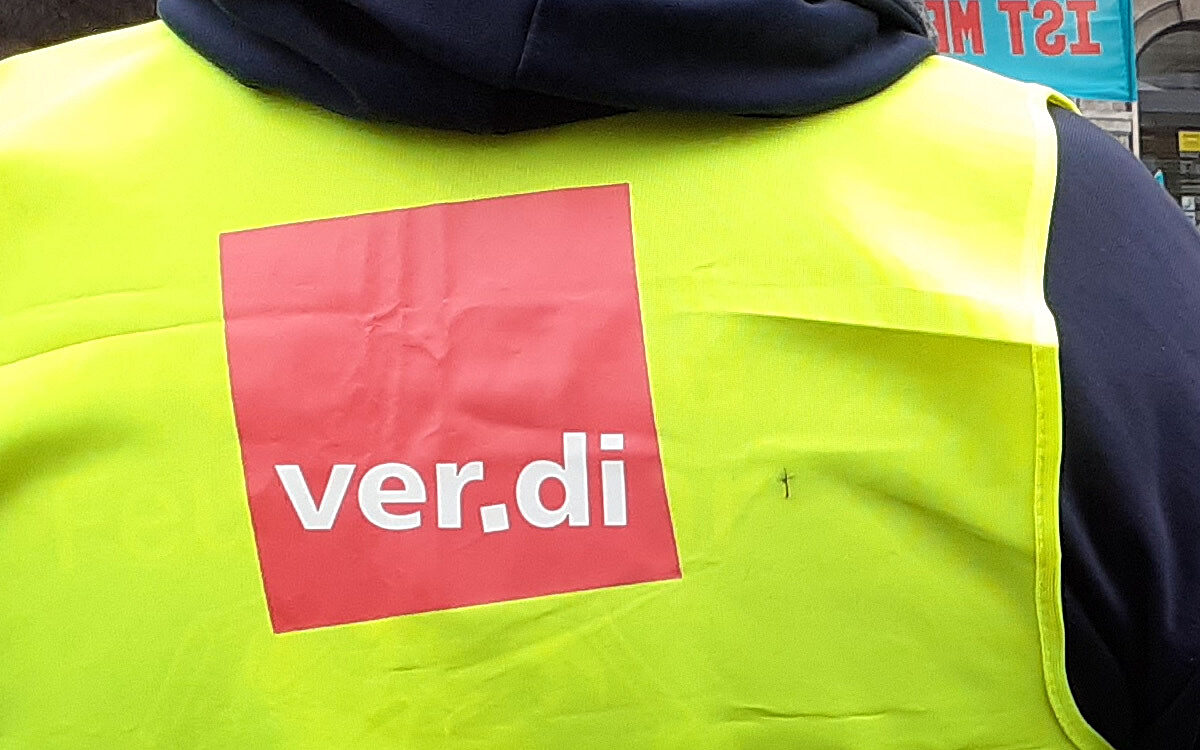 Streikende Verdi-Mitglieder Streikende Verdi-Mitglieder