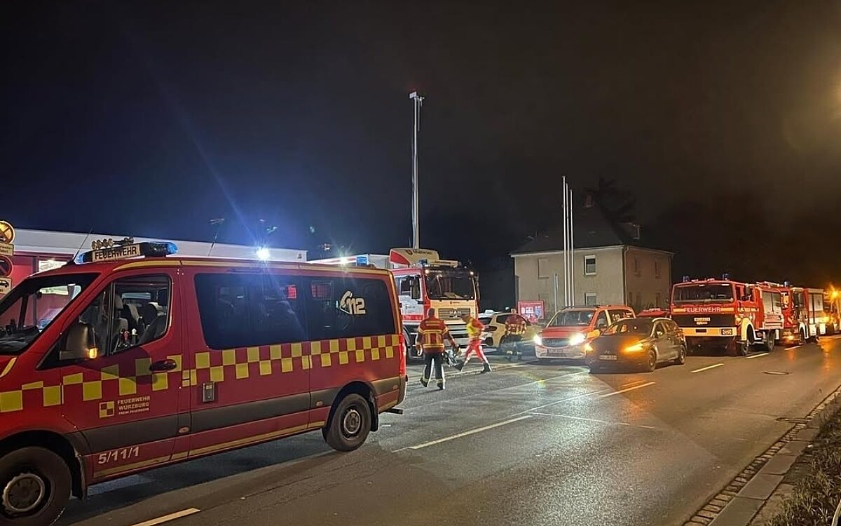 Einsatzkräfte bei der Suchaktion nach einer vermissten Frau in Würzburg-Heidingsfeld Einsatzkräfte bei der Suchaktion nach einer vermissten Frau in Würzburg-Heidingsfeld