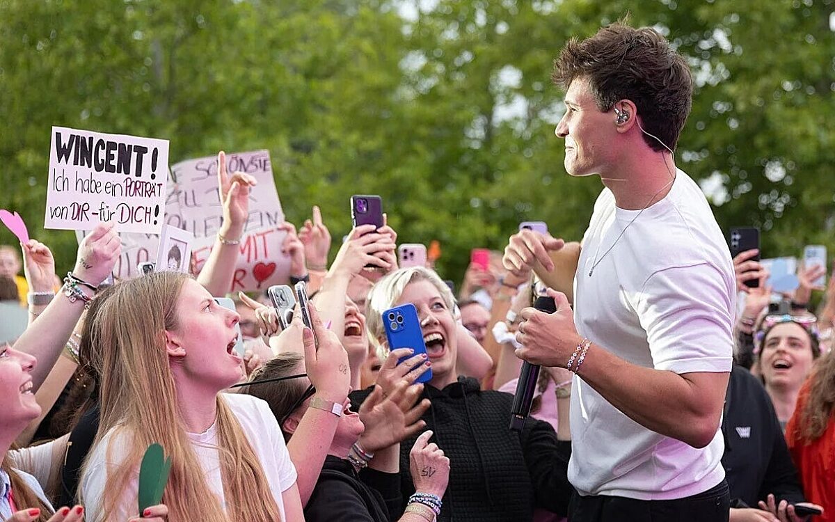 Wincent Weiss bei seinem Konzert in Kitzingen 2025 Wincent Weiss bei seinem Konzert in Kitzingen 2025