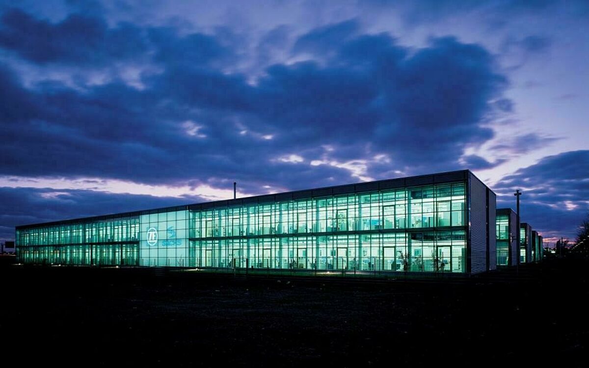 Das ZF Engineering Center in Schweinfurt Das ZF Engineering Center in Schweinfurt