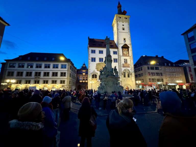 Würzburg Erneute Demo gegen Rechts Radio Charivari Würzburg