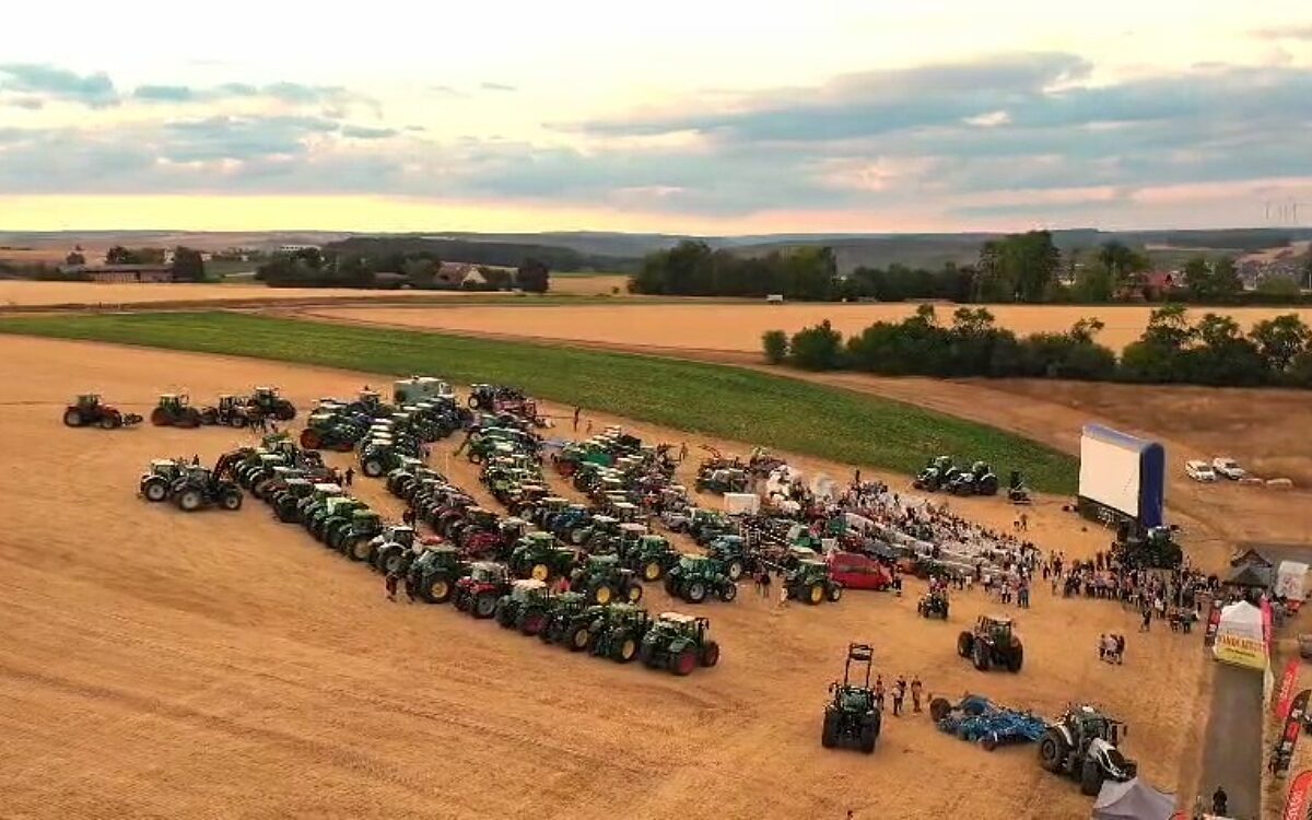 Traktor Kino Ochsenfurt Foto: Christian Halbig Landtechnik Ochsenfurt Traktor Kino Ochsenfurt Foto: Christian Halbig Landtechnik Ochsenfurt