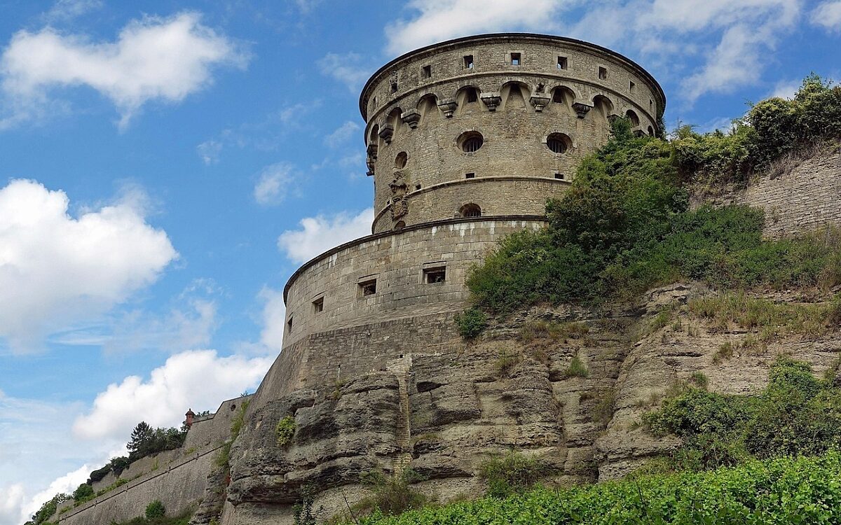 Würzburg Festung Maschikuliturm Foto: pixabay.com Würzburg Festung Maschikuliturm Foto: pixabay.com